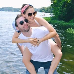 Meet your Posher, Adrienne